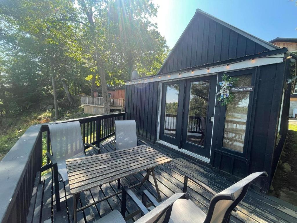 Отель Muskoka Escape Порт-Карлинг Экстерьер фото
